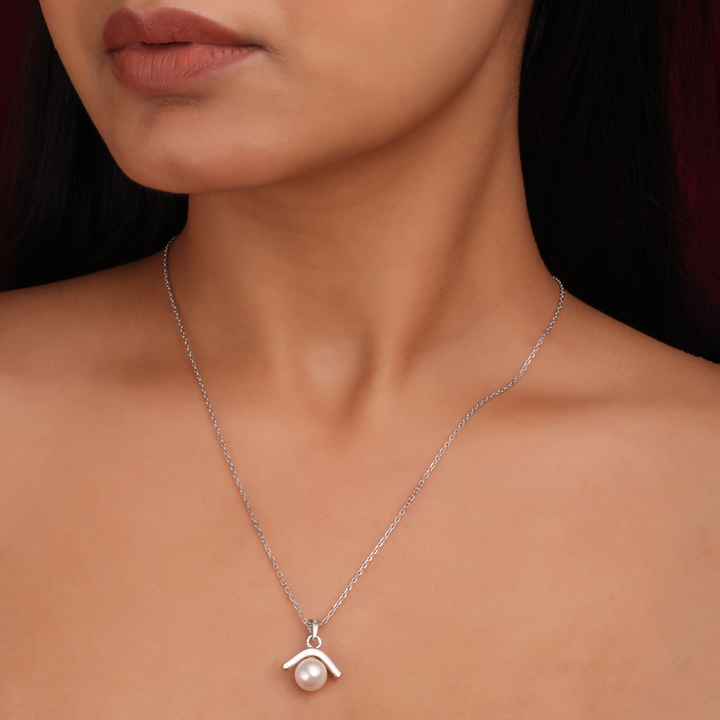Pearl Silver Chain Pendant