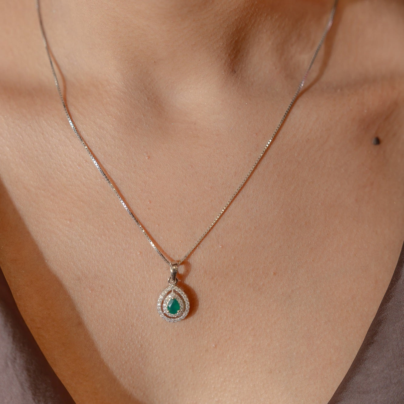 Sora Green Onyx Sterling Silver Pendant Set