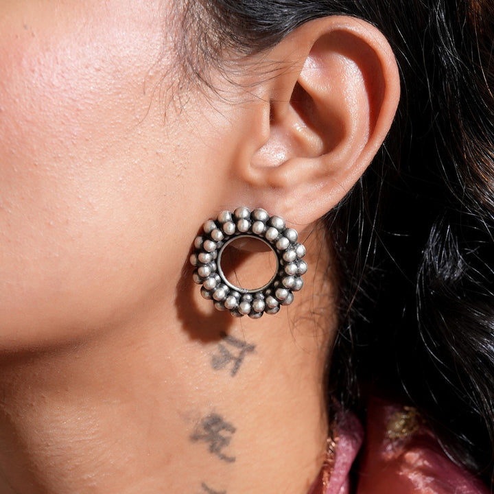 Meera Mandal Silver Earring