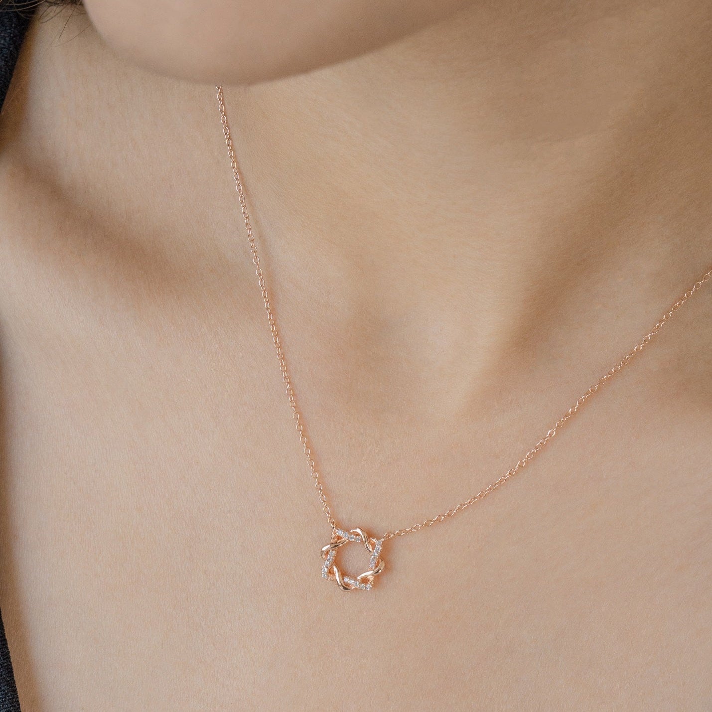 Zyra Loop Sterling Silver Pendant Set