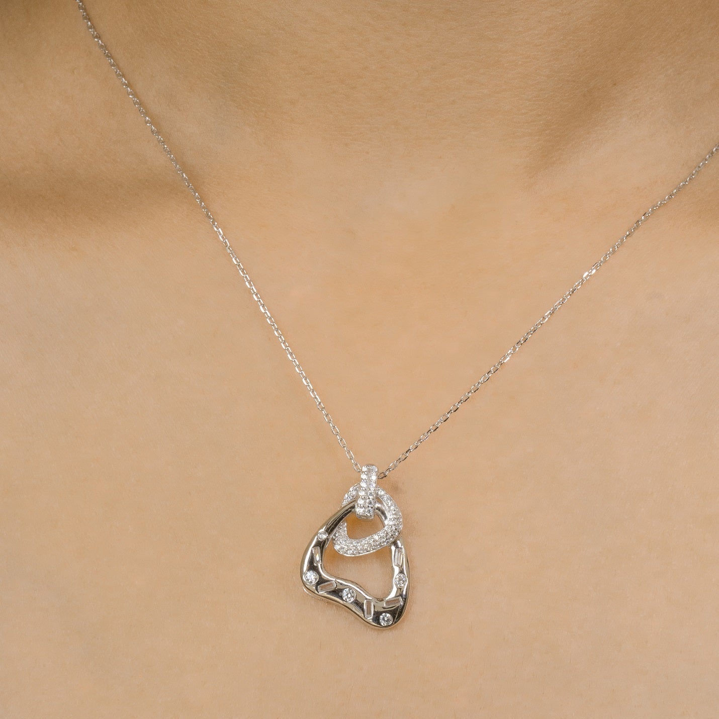 Urban loop Sterling Silver Pendant Set