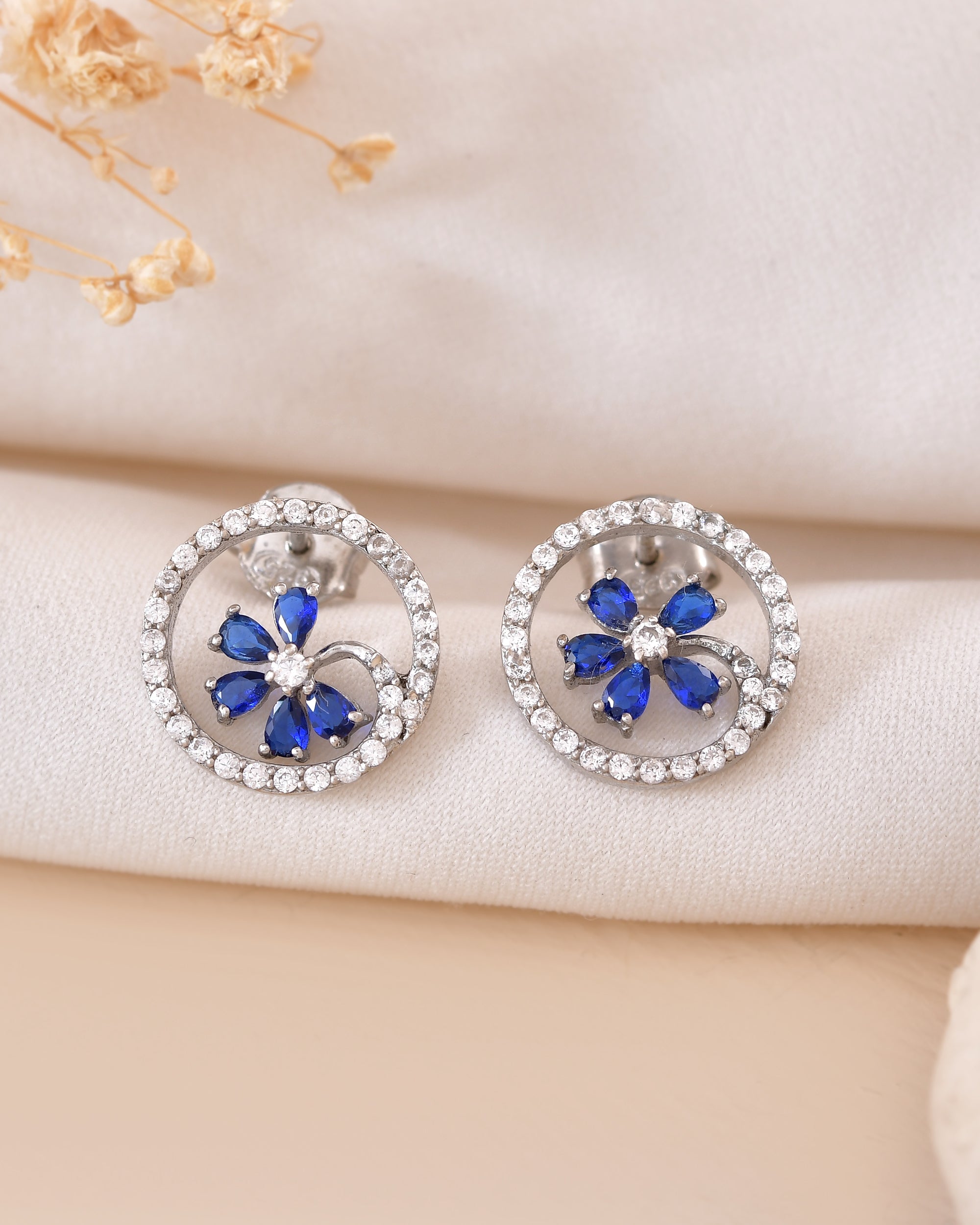 Royal Blue 925 Silver Halo Chain Pendant Set