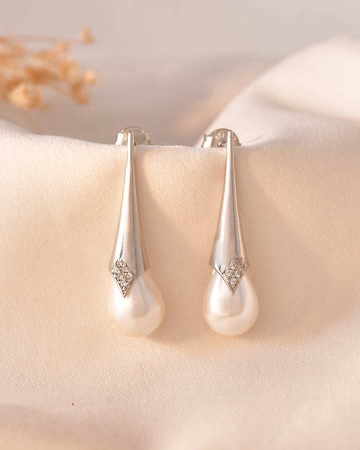 Ivory Grace 925 Silver Pearl Drop Earring