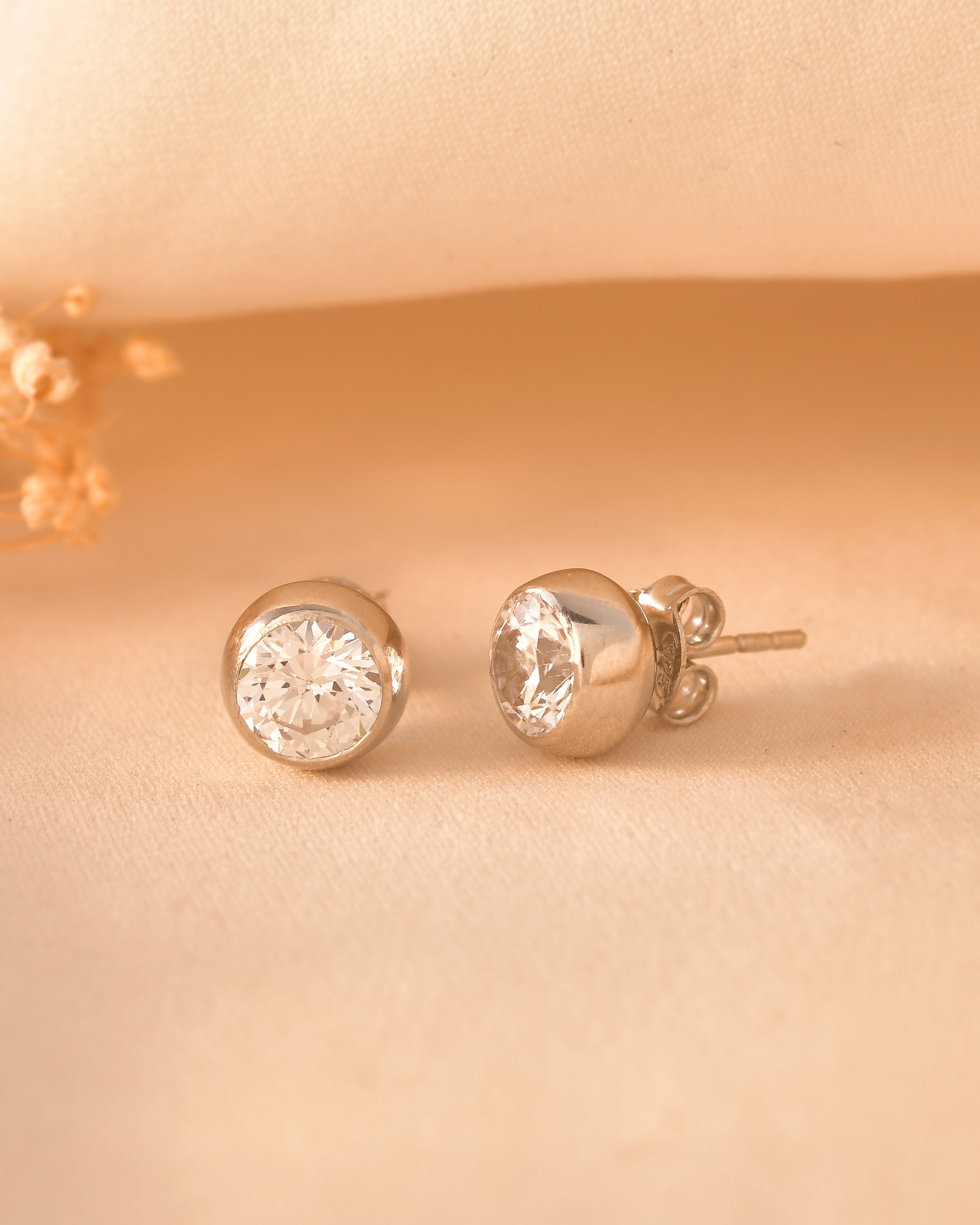 Classic 925 Silver Solitaire Stud Earrings