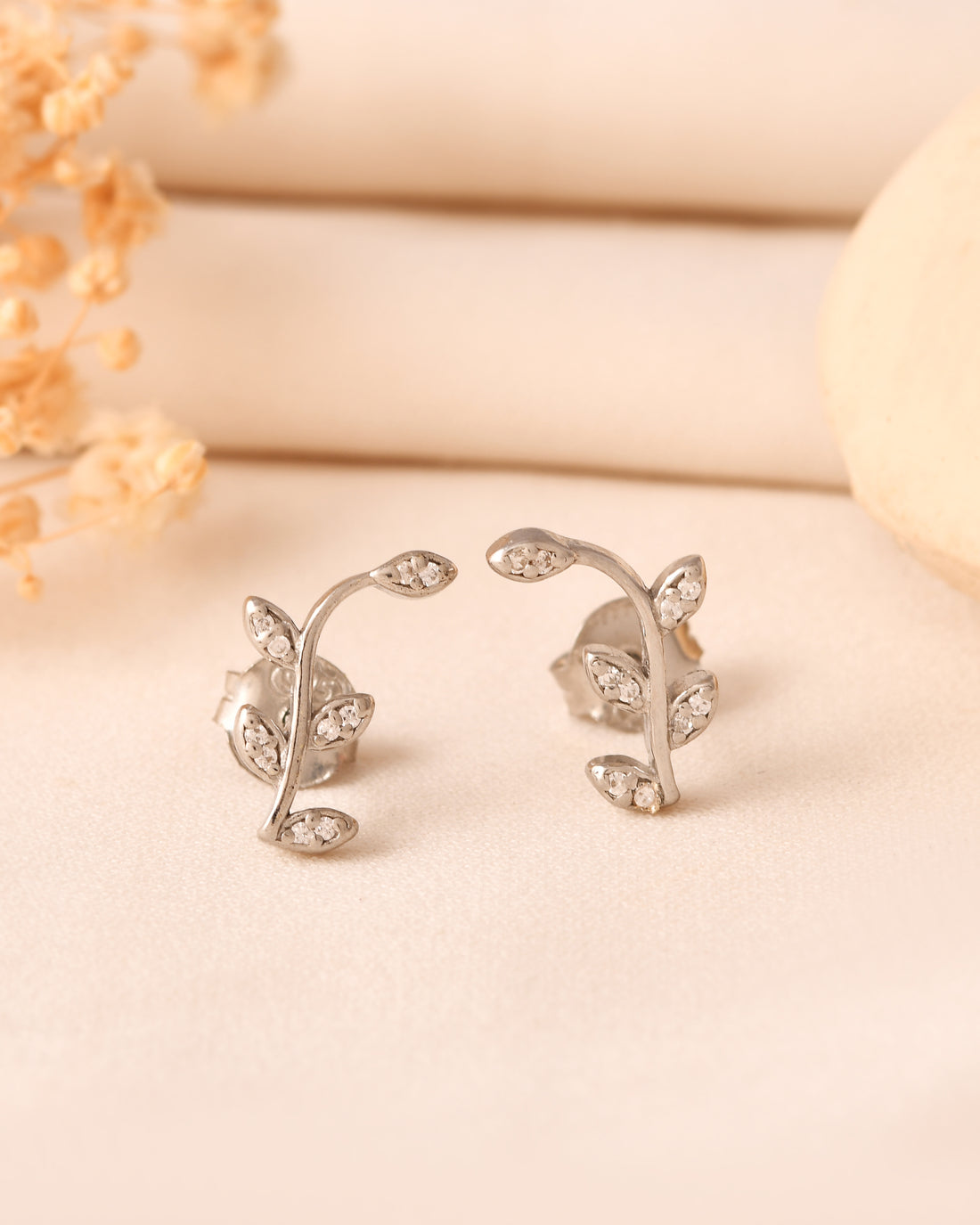 Elara Leaf Sparkle 925 Silver Chain Pendant Set