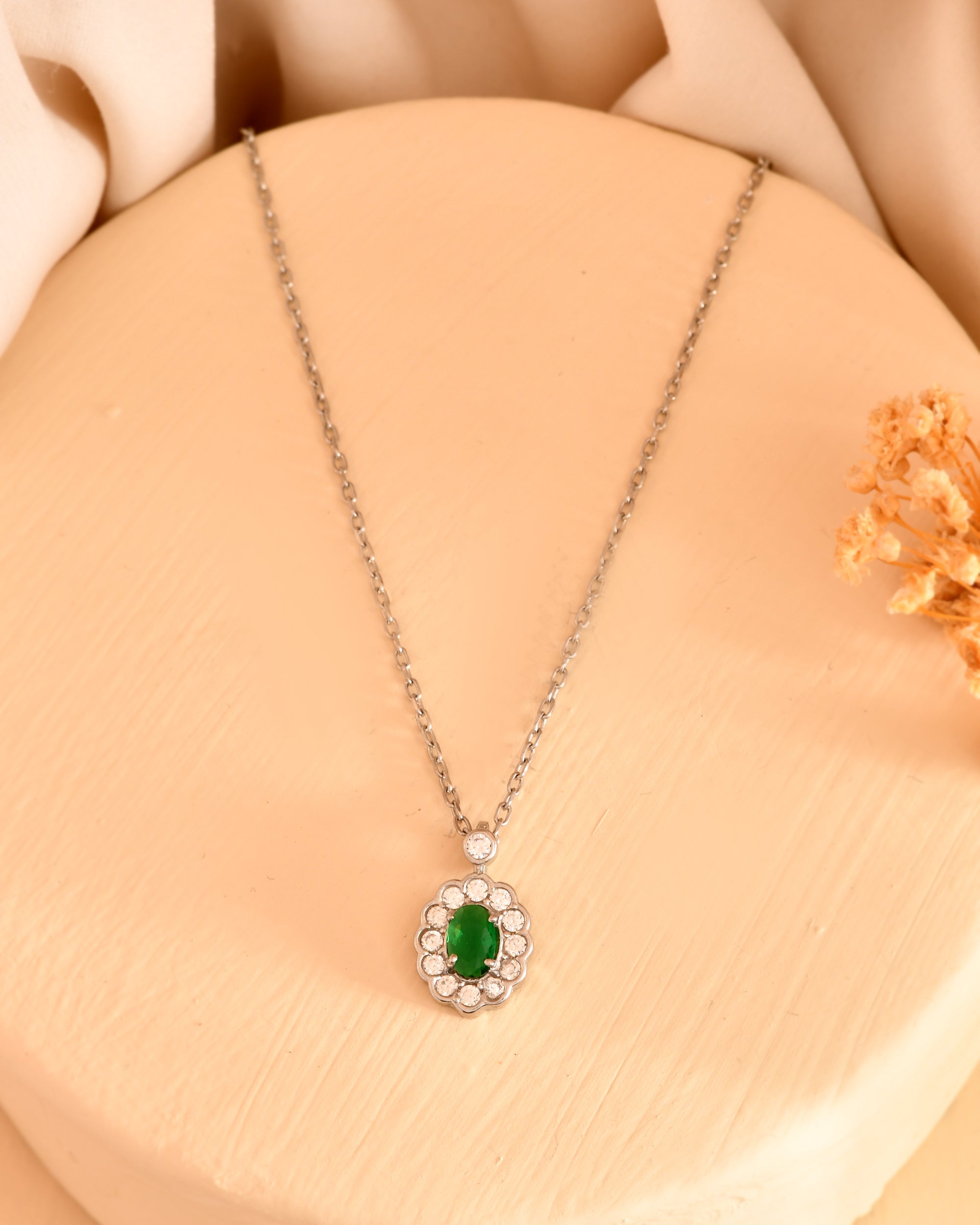 Inaya Oval Shape 925 Sterling Silver Chain Pendant