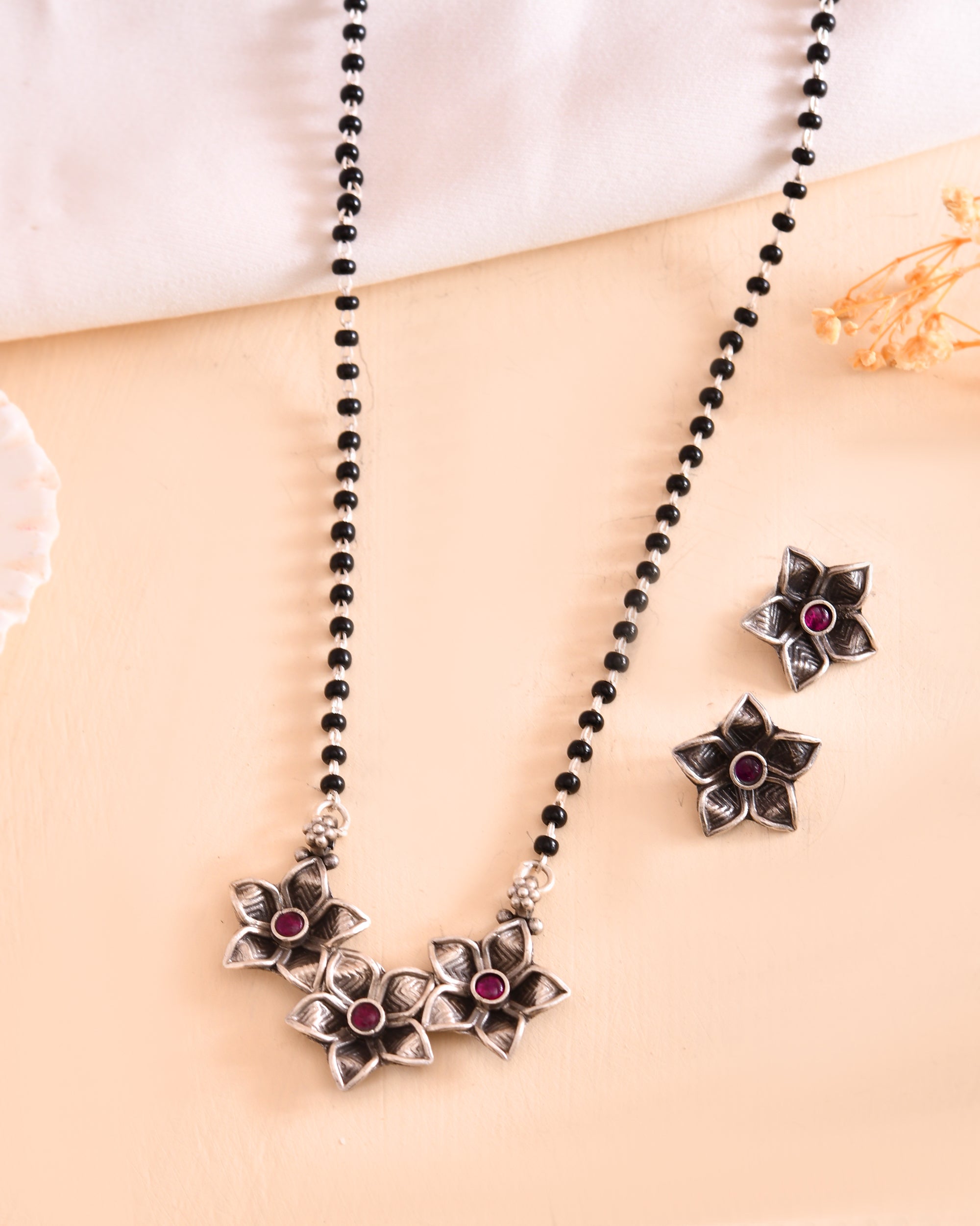 Gulabi Pusp 925 Sterling Silver Oxidised Mangalsutra Set