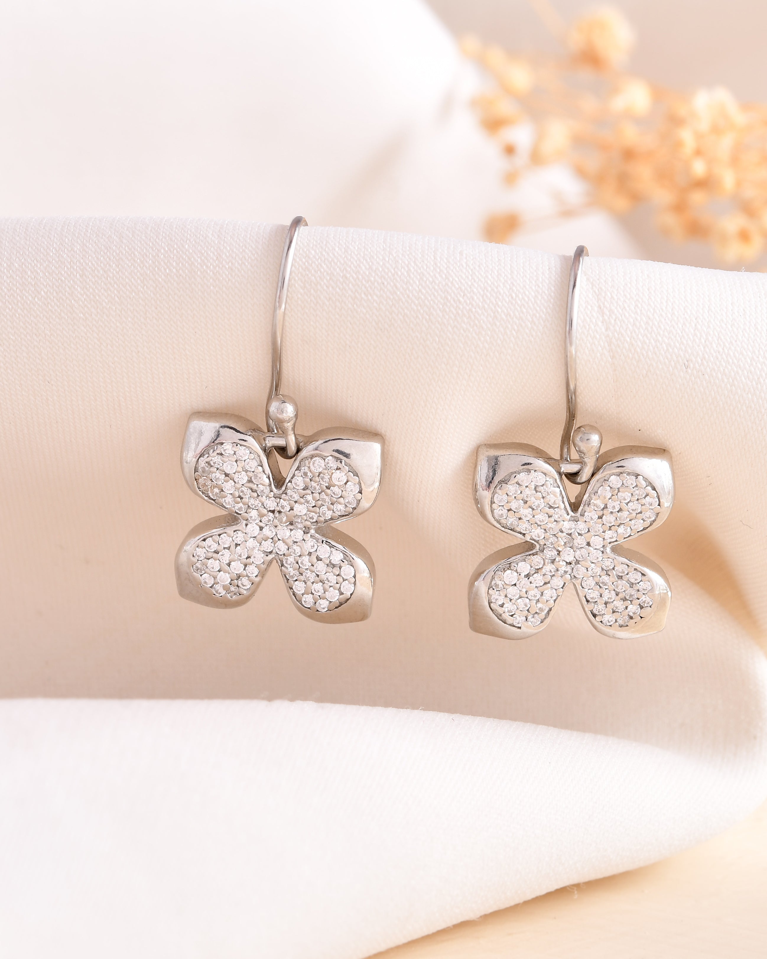 Luna Petal Shaped Silver Earring