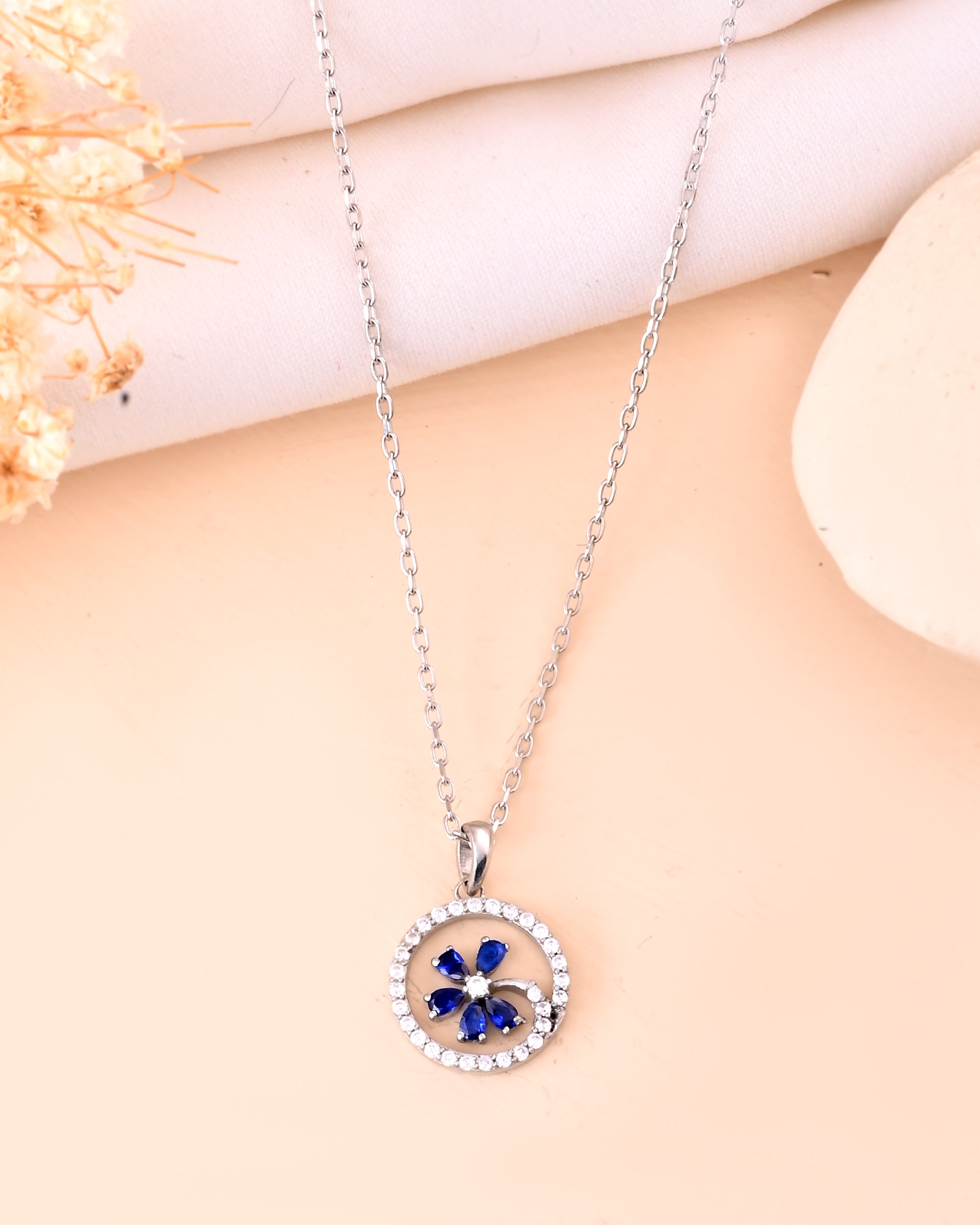Royal Blue 925 Silver Halo Chain Pendant Set