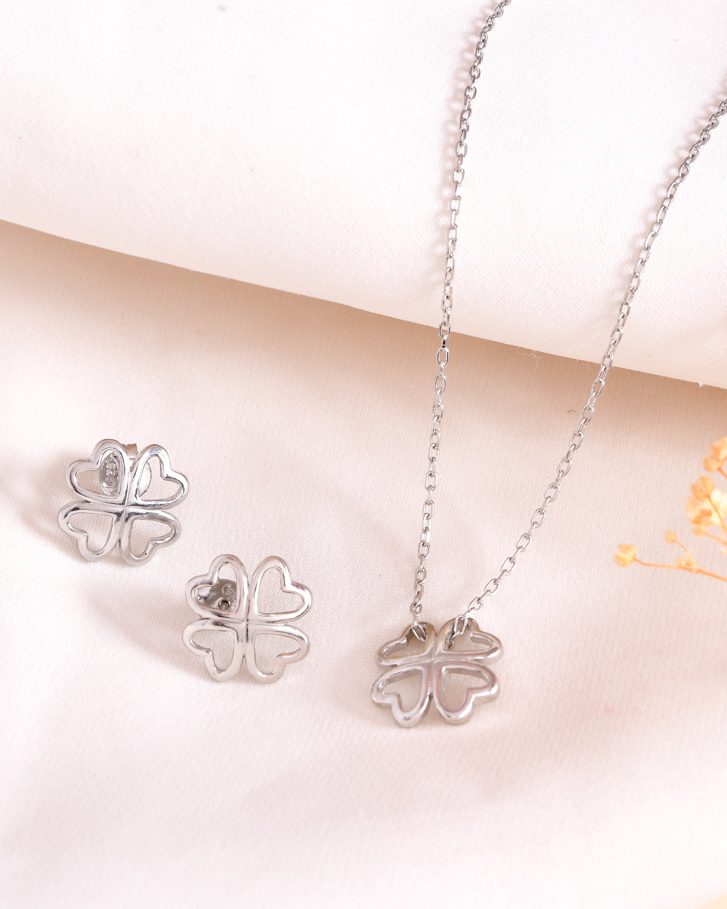 Fortune Bloom Silver 925 Chain Pendant Set