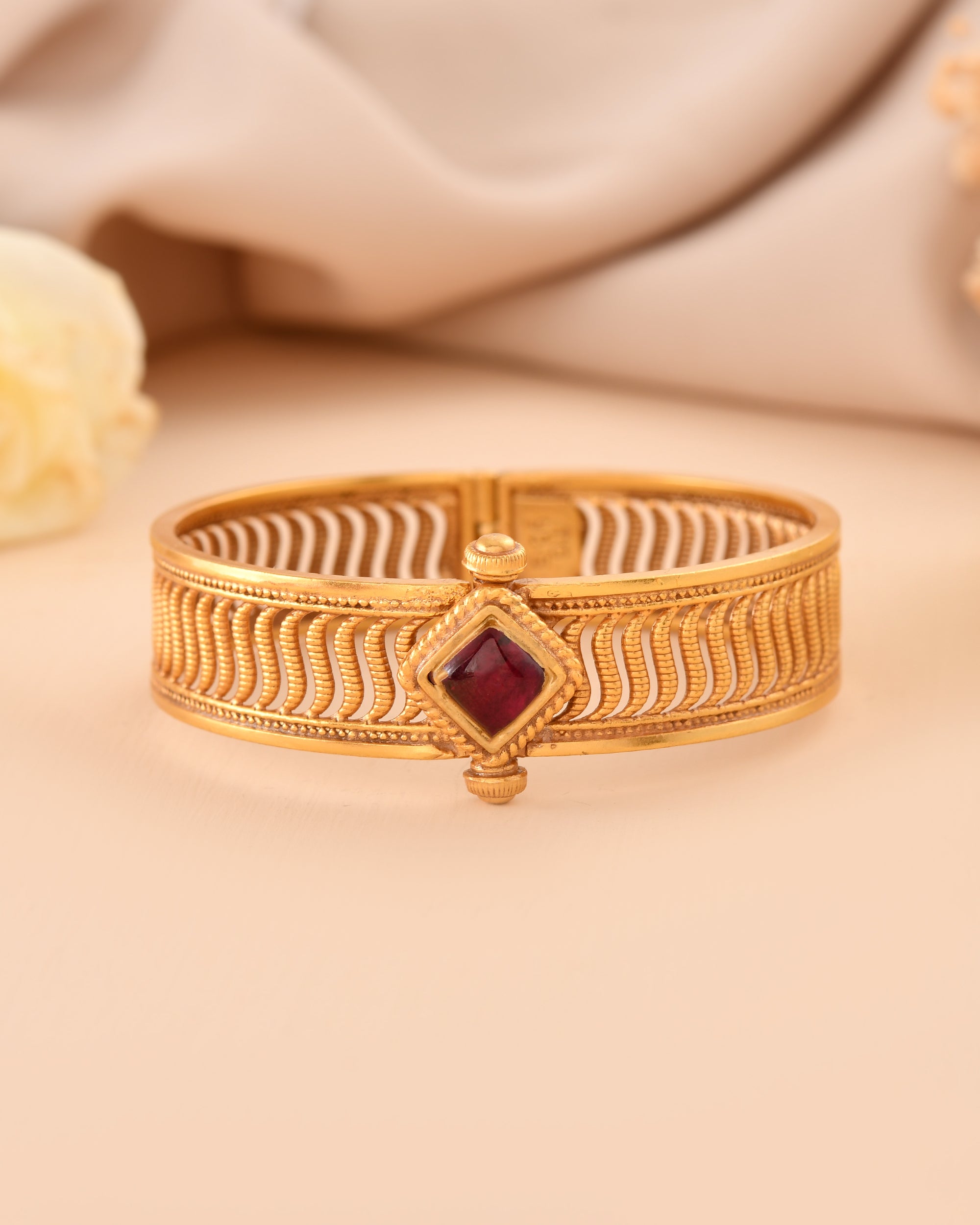 Ruhani Micron Gold Plated 925 Silver Bangle