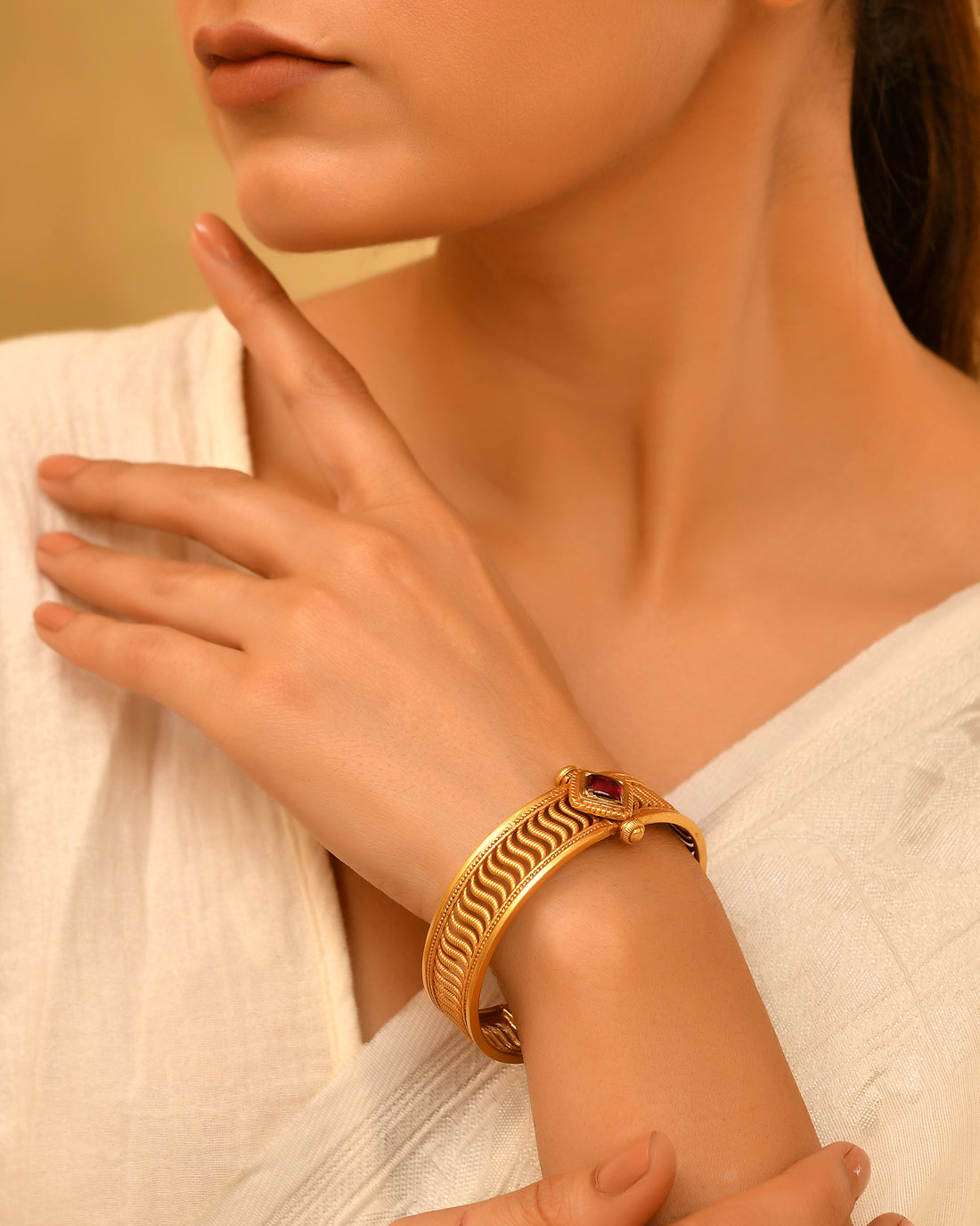 Ruhani Micron Gold Plated 925 Silver Bangle