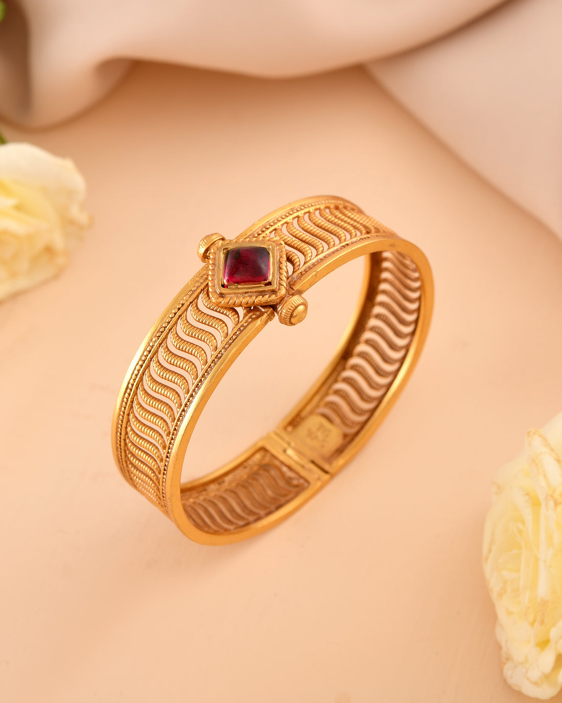 Ruhani Micron Gold Plated 925 Silver Bangle