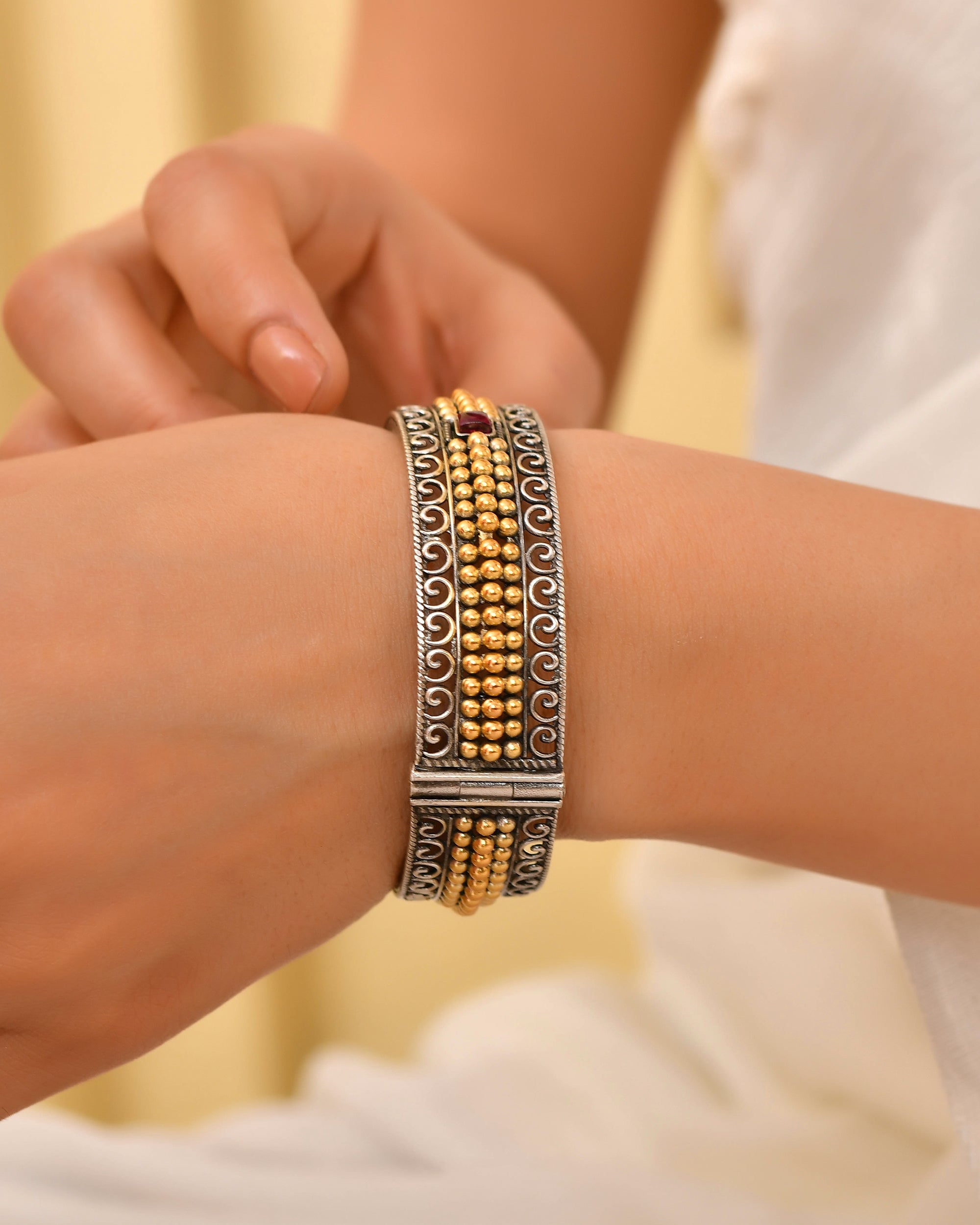 Aarvika Golden touch 925 Silver Bangle