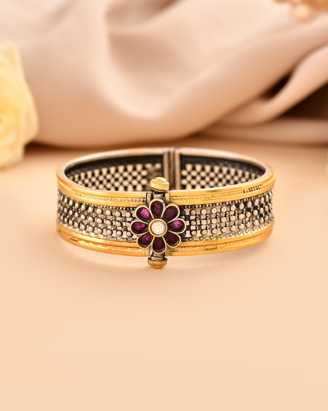 Nayantara Golden touch 925 Silver Bangle