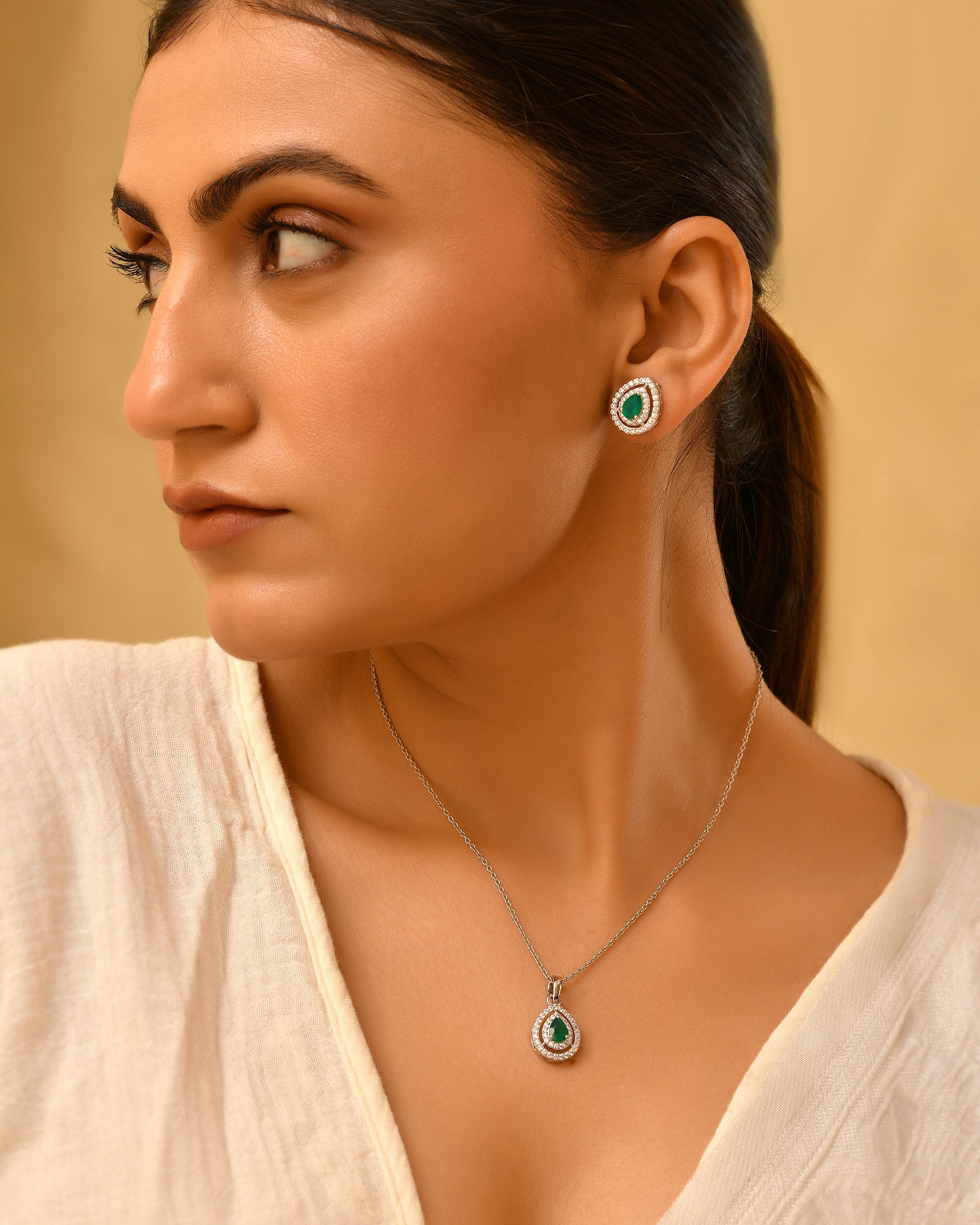 Sora Green Onyx Sterling Silver Pendant Set
