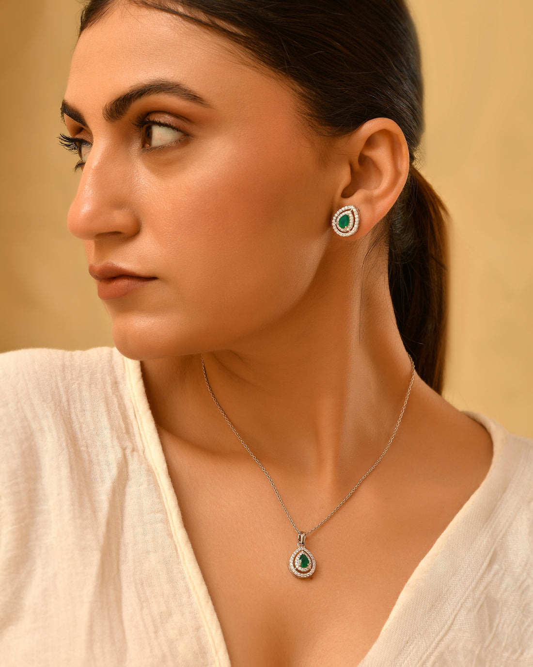 Sora Green Onyx Sterling Silver Pendant Set