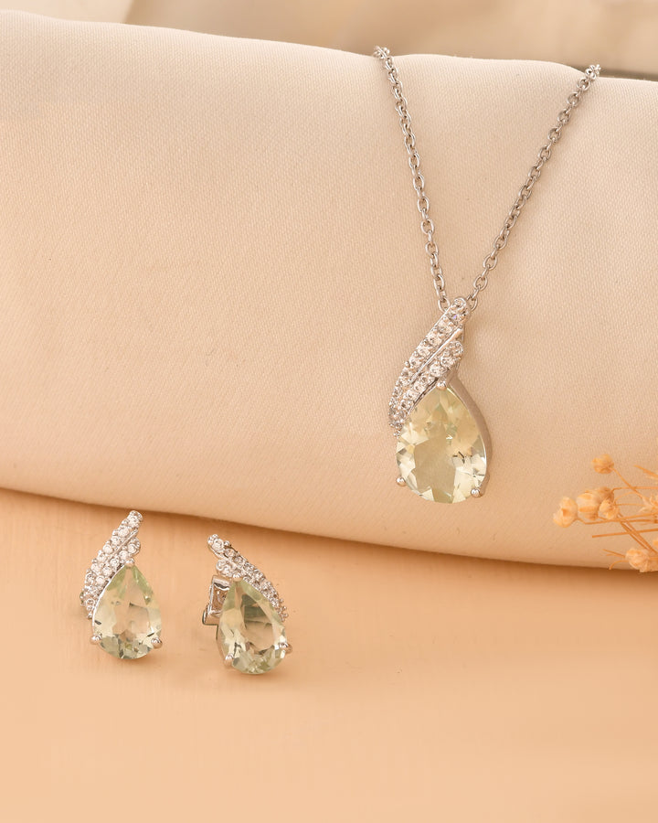 Celestia 925 Sterling Silver Chain Pendant Set