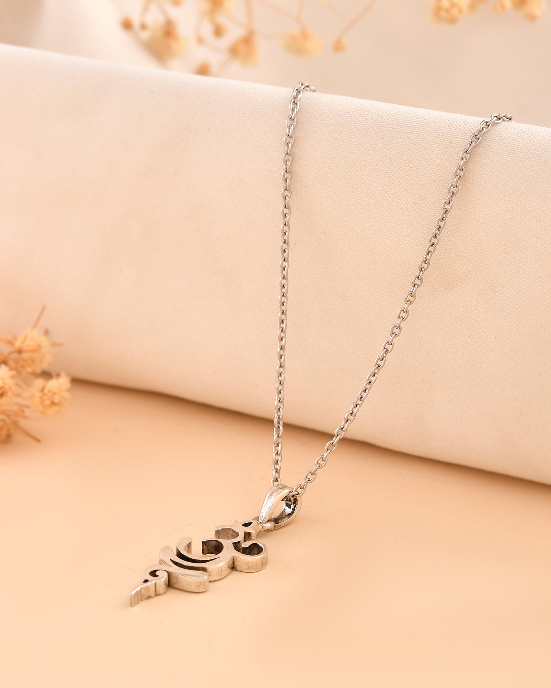 OM 925 Silver Pendant