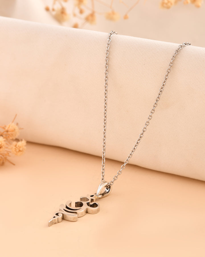 OM 925 Silver Pendant